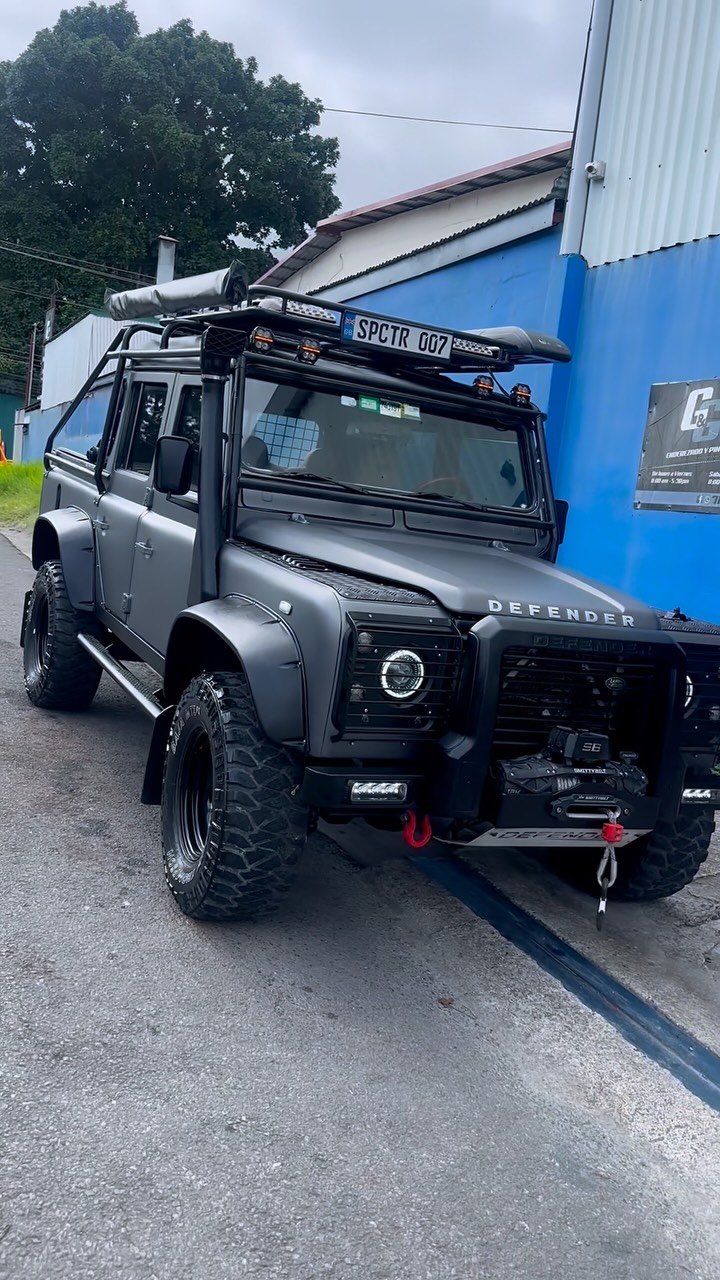 Defender: restauración total en GyG Automotriz